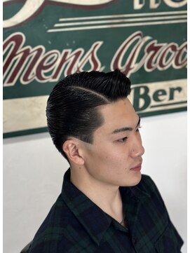 リルホビーズメンズグルーミング(Lil Hobbys Men's Grooming) ＜理容室＞＜バーバー＞クラシックサイドパート