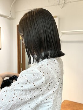 エニエンメイクス 立川(ENIEN MAKE'S) 切りっぱなしボブ、オリーブブラウン、オリーブカラー