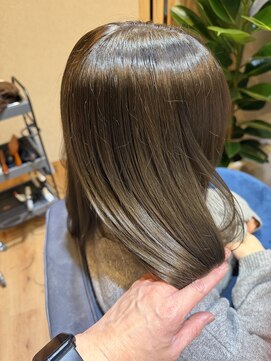 アノア(anoa) レイヤーエメラルドベージュ