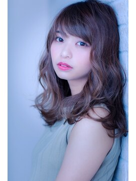 エルデ ナインズ ヘアー スタンド 川口店(elde 9's HAIR STAND) アシンメトリーの斜めバング&グラデーションカラーの大人ボブ