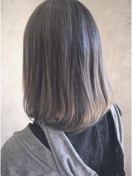 クロックレス (CLOCKLESS) ワンカール　×　透明感グレージュ