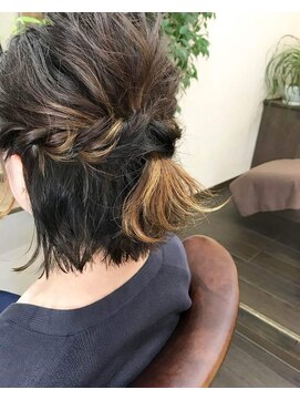 ヘアーデザイン ルシア(Hair Design Lucia) ミディアムシンプルハーフアップ