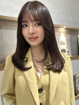 アイヴィ 表参道(IVY) 赤み除去カラーフェイスレイヤースタイル【肥田亜沙美】