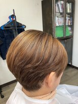 パーマ屋カラフル&nbsp;白髪を染めずに白髪をぼかす