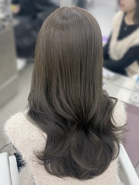 エヌアイ オモテサンドウ(ni omotesando) ☆透明感たっぷり赤みゼロオリーブグレージュ☆