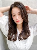 暗髪でも出せるこなれ感！フェイスレイヤー×セミロング