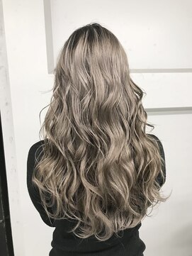 アミ(Ammi) ◆ダブルカラー/エフェクトブリーチ/イルミナカラー/学割