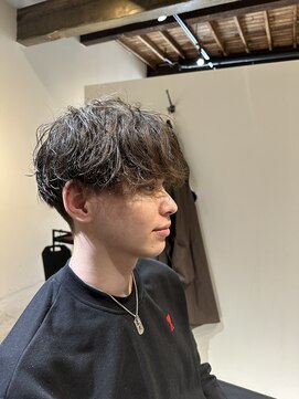 ガニメデ(GANYMEDE) シャドウパーマ