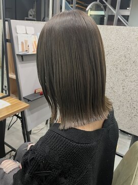 ジルヘアービカミ(Jill hair bikami) 切りっぱなしボブ
