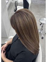ロエ 元町店(Loe)&nbsp;元町レイヤーカット白髪ぼかし白髪染めハイライト髪質改善