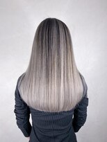 ジゼル(gisele)&nbsp;ホワイト系バレイヤージュ