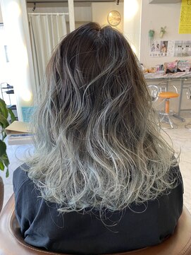 トモズヘアデザイン(Tomo's Hair Design) ホワイトグラデー