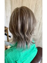 コノン(conon) ホワイトグレージュ