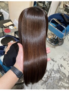 リラエ(Lyrae) 縮毛矯正/髪質改善/美髪カラー/トリートメント【大阪/西梅田】