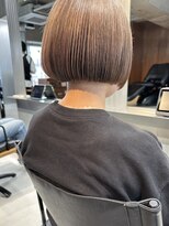 ヨロヘアー(YOLO hair)&nbsp;クラシックボブ　ハイトーン　ラベンダーベージュ