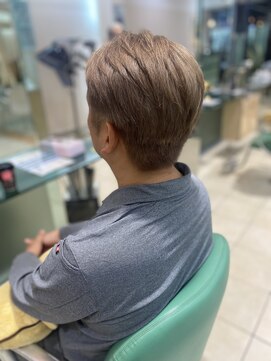 ユキオ(Yukio) ナチュラルマッシュ ハイトーンカラー ミルクティーベージュ