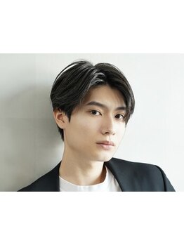 《清潔感のある毛流れセンターパート》ニュアンスパーマをかけることで朝のスタイリングも楽に◎[横浜]