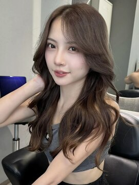 バレットプラス 銀座(VALETTE+) ザクザクレイヤーに小顔顔まわりカット