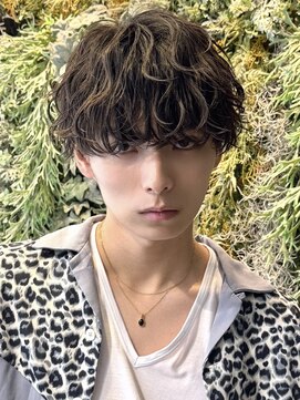 アリエッタ(aRietta) 20代30代シャドウパーマ/グレー/ブルーカラー/波打ちパーマ