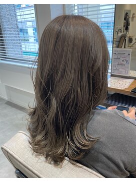 イルダバイグラッシー センター北(iluda by glassi) 赤味撲滅！オリーブカラー☆【中村隆寛】