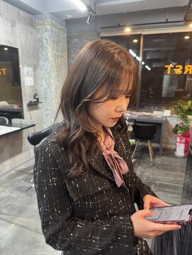 コワファーストナガサキシャンプーボーイ(COIFF1RST NAGASAKI SHAMPOO BOY) レイヤーカット/顔周り/前髪/韓国