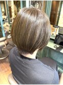 オリーブグレーオリーブグリーンミニマルボブカーキベージュ小顔