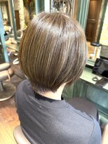 モナン(monan)&nbsp;オリーブグレーオリーブグリーンミニマルボブカーキベージュ小顔