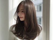 「重い・広がる」を「動き・軽やかさ」へ。毛量を減らしすぎない、まとまるレイヤーデザイン。