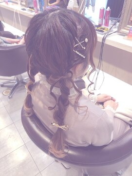 ヘアセットアリエス(aries) ゆるふわおさげ