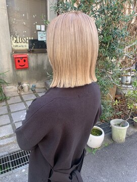 ブラン 阪急伊丹駅前店(Blanc.) ハイトーン　ベージュカラー　切りっぱなし