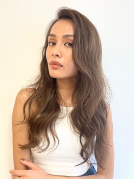 アローラ 三軒茶屋(Allora) 外国人風ハイライト大人女性ロング西海岸スタイル