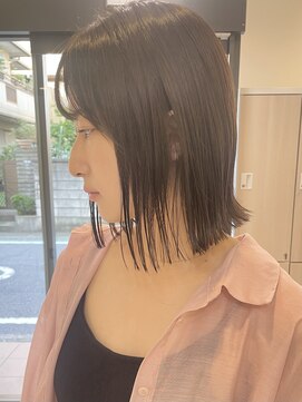 ラ ファブリック 草加(LA FABRIQUE) ストレートボブ　切りっぱなしボブ　ぱつっとボブ　草加