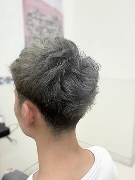 アルバ 津城山店 オトナ系ツーブロック×ブリーチオンカラー