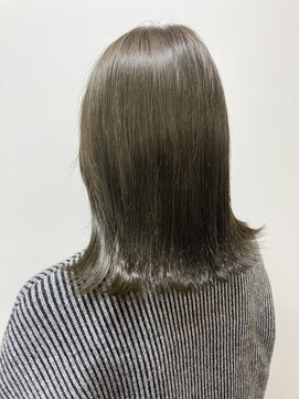 ガルボヘアー 桟橋店(garbo hair) カーキベージュ 透明感 大人カラー ボブ