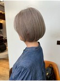 白髪ぼかしハイライト×ショートボブ