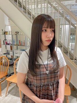 グリーン(green) カノ:ロングレイヤー×オリーブベージュ