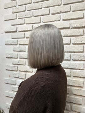 ビランチェ 池袋(bilancia) ホワイトシルバー/ハイトーンシルバー/シルバーグレー