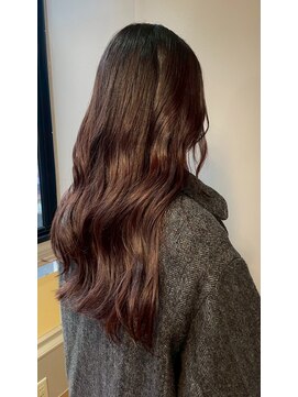 パーミル ルモ クマモト(permille ‰ LUMO Kumamoto) ワインレッド×巻き髪