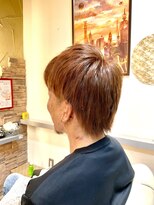 スギモト(Sugimoto) えりあし長めの明るめカラー