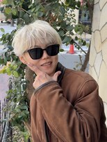 グラマラス GLAMOROUS&nbsp;ホワイトブロンドラウンドマッシュ