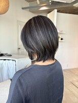 ロエ(loe) 顔周りに華やかさ大人のレイヤーボブ