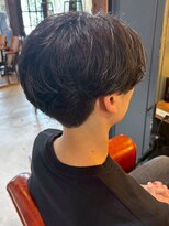 アットザコーナー(at the corner) フェザーパーマ 刈り上げ マッシュショート ビジネス 20代 30代