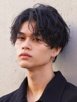 フィフス 大分(fifth)&nbsp;大分シャドウパーマメンズカットラウンドマッシュセンターパート