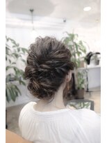 ハウオリ ガーデン(hau'oli garden)&nbsp;＊波・ダウンヘアアレンジ＊【ｈａｕ'ｏｌｉ】