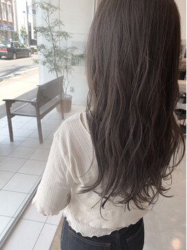 ルカ(Luca) オトナかわいいくすみカラーxシークレットハイライト//吉田祐二