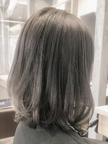 ビースリー ロア&nbsp;くびれボブ×イルミナカラー