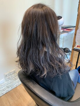 ベアトリーチェ(Beatrice) グレージュ系ナチュラル