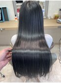 黒髪が魅せる髪質革命トリートメント
