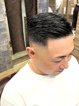 銀座マツナガ 神田店 シチサンスキンフェードナチュラルツーブロックかっこいい