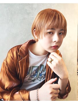 ホロ(hollo) マッシュオレンジショート